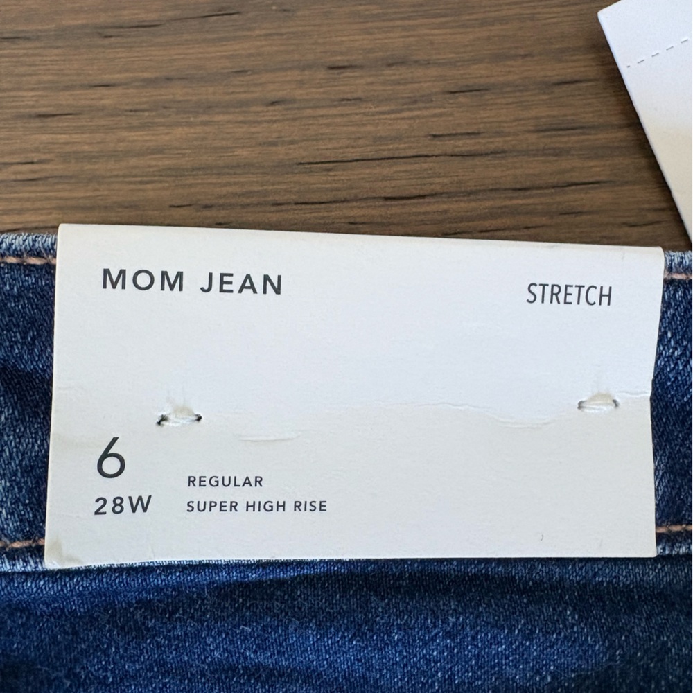 American Eagle Outfitters Women's Stretch Mom Jeans Super High Rise - Picture 5 of 7
